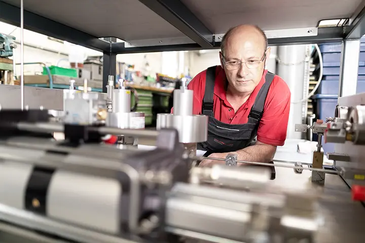 Hogedruk hydraulische eenheden en gasboostersystemen